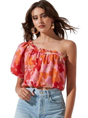 ASTR The Label Atlanta One-Shoulder Top
